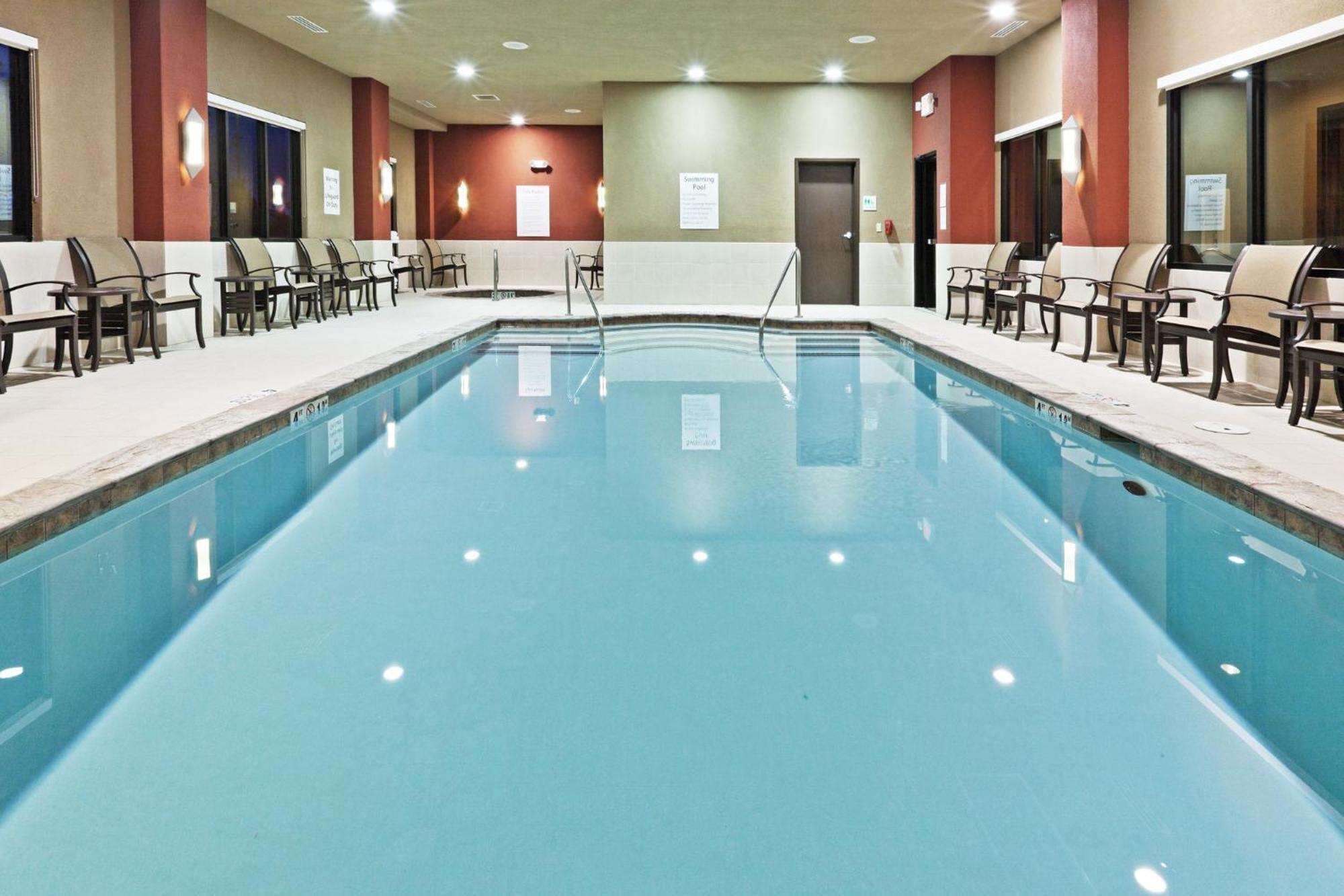 Holiday Inn Hotel & Suites Tulsa South By Ihg Esterno foto