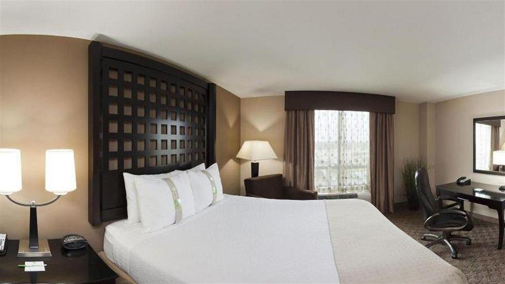 Holiday Inn Hotel & Suites Tulsa South By Ihg Esterno foto